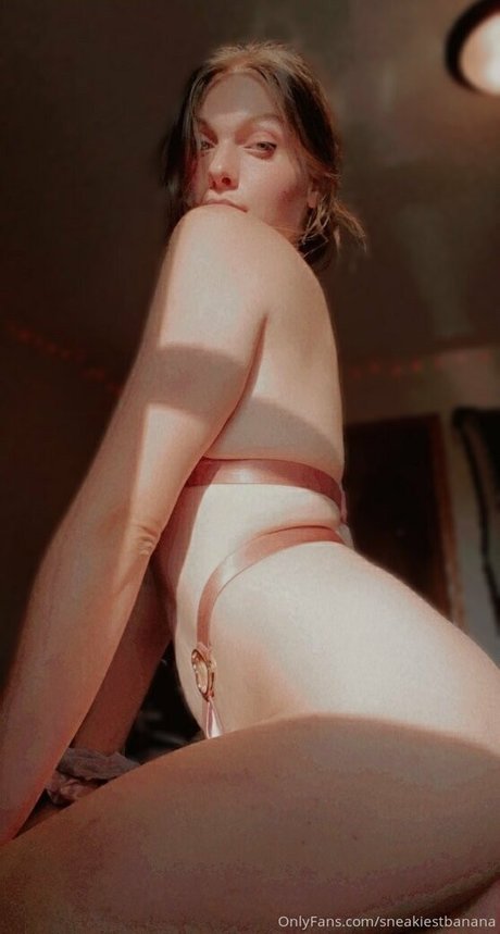 sneakiestbanana 高品質女優 写真