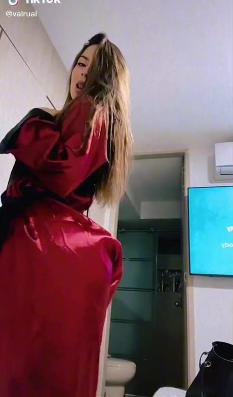 パンツを食い込ませるオンリーファンズ ポルノ 写真