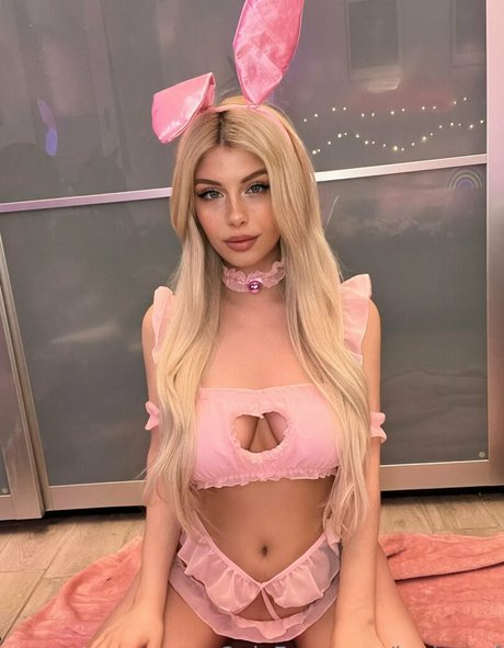 カーリーエボニーオンリーファンズ 限定 写真