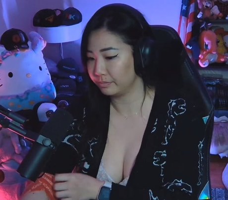 Xraygirl エロティックなスター ギャラリー