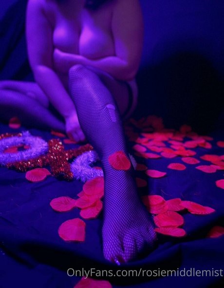 rosiemiddlemist xxxポルノスター ギャラリー