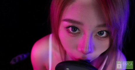 足 マンコ オンリーファンズ ポルノ 写真