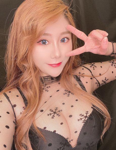 ラテン系メイドオンリーファンズ 素敵 写真