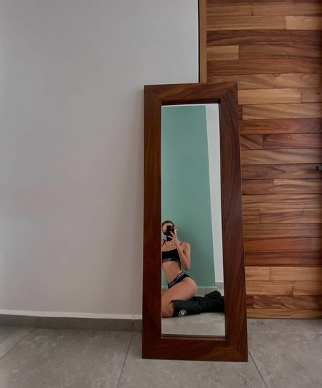 黒人ティーンのプッシーオンリーファンズ 無料裸 写真