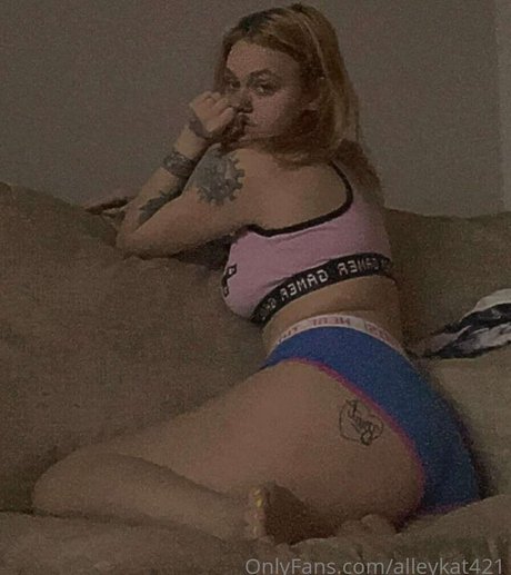 ストリップショー オンリーファンズ セクシーヌード 写真