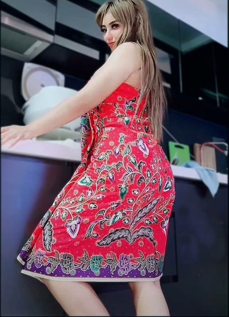 MekSarrah ポルノモデル 写真