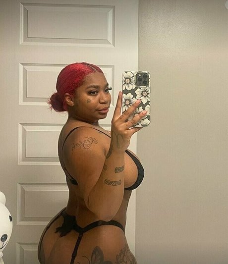 スペードのクイーン オンリーファンズ セクシー ギャラリー