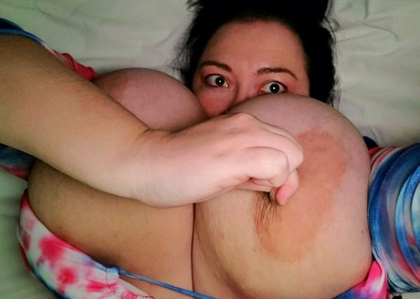 ヌード妻オンリーファンズ セクシー 画像