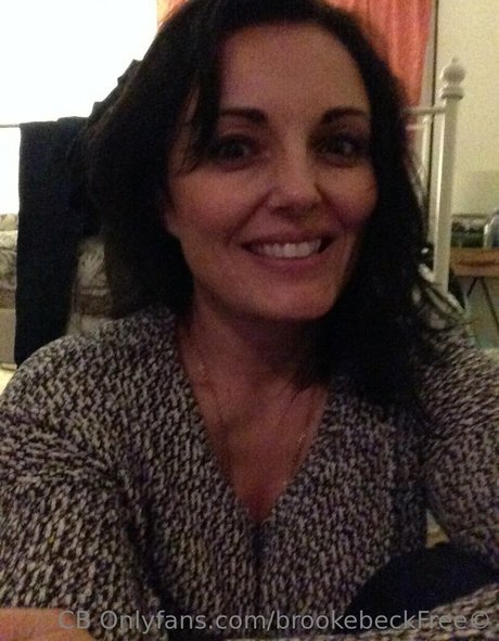 ティーンレズビアンオンリーファンズ ポルノグラフィック 写真