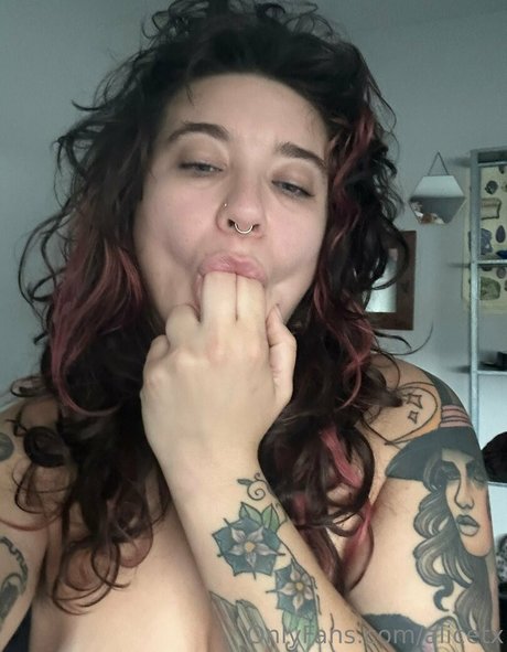 アラブのゲイオンリーファンズ ヌード 画像