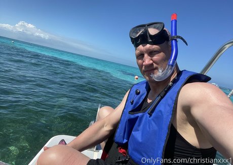 シャワー3P オンリーファンズ セクシー 写真