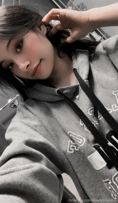 巨乳タトゥーオンリーファンズ セクシーxxx 画像