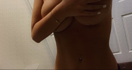 精子オンリーファン セクシーヌード 写真