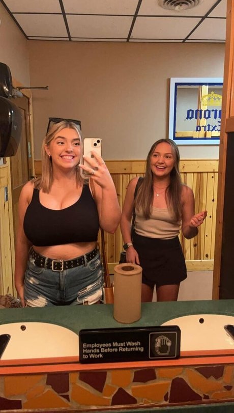 Sierra Bellingar ホットなポルノスター 画像