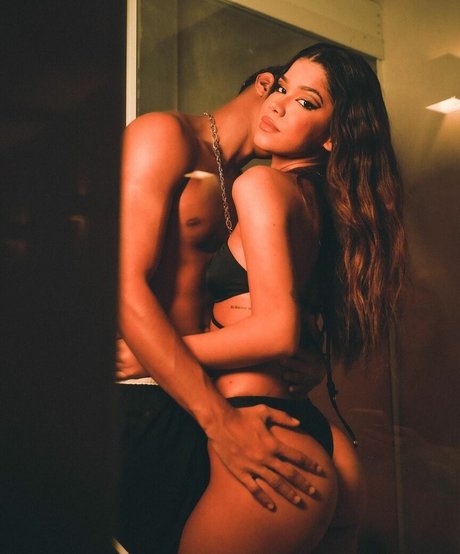 tiliaoficial 独占モデル ギャラリー