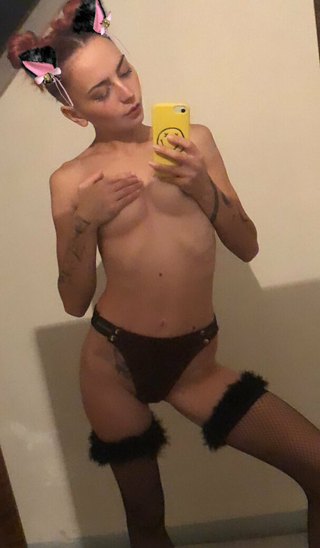 軍事オンリーファンズ セクシー裸 アーカイブ