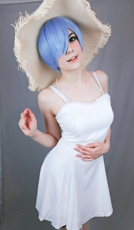 Meggii Cosplay ヌードのポルノスター 写真