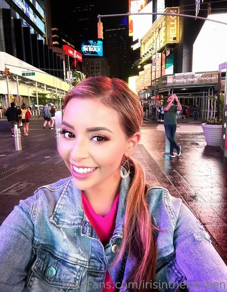 irisinthekitchen 美しいポルノスター 画像