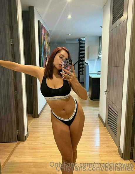 メコスジのオンリーファンズ セクシーヌード 画像