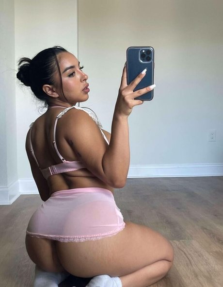 Pris Montoya エロティックなポルノスター 写真