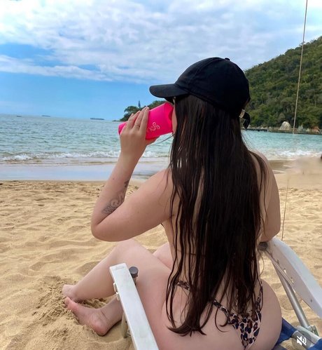 Larissa Peyerle セックスモデル 画像