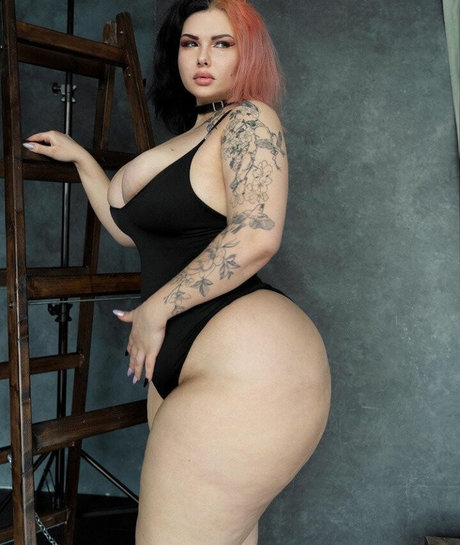 Bulgakova xoxo スター ヌード 画像