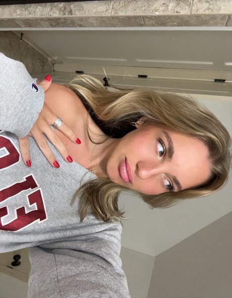 スペードのクイーン オンリーファンズ セックス 写真