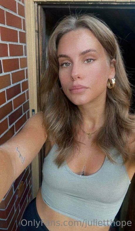 夏の無料オンリーファンズ 無料ポルノ 画像