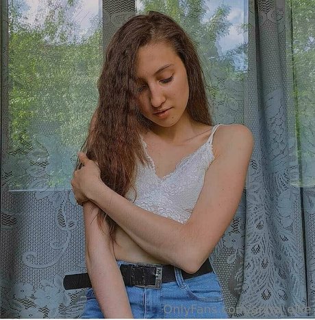 anna ellie プロフィール写真