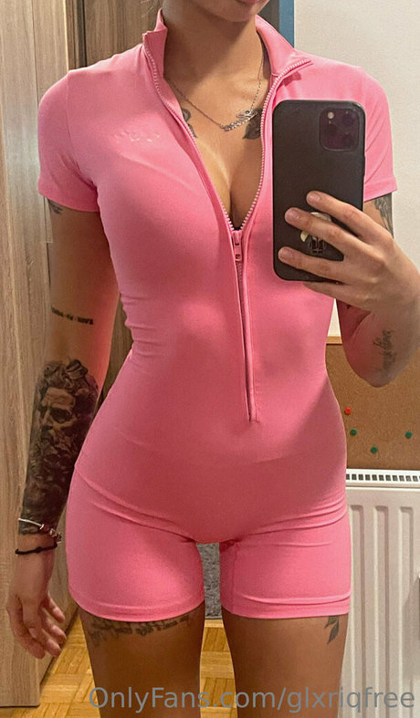 glxriqfree ポルノスター 裸 写真