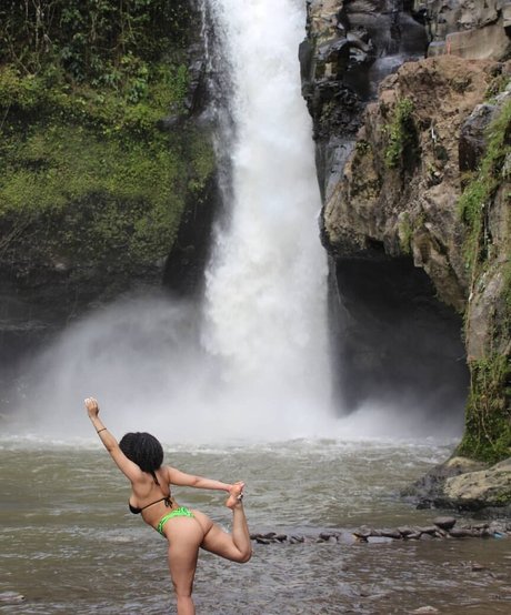 Feelinfree ポルノスター HD 写真