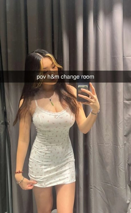 曲線美の女の子オンリーファンズ 無料 写真