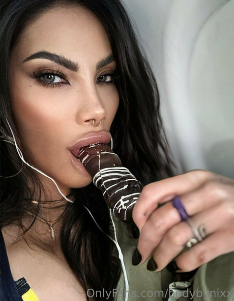 bodybynixx かわいいスター アーカイブ