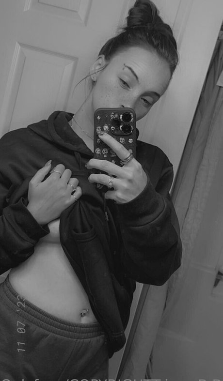 trippy b babez ヌードモデル アーカイブ