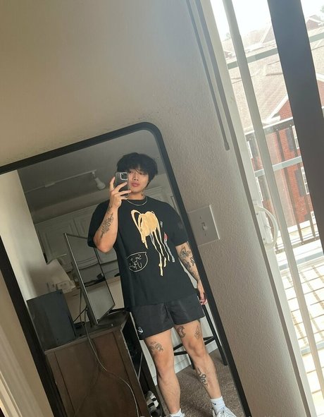 レズビアンマッサージオンリーファンズ 無料アダルト 画像