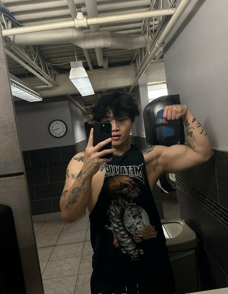 妊娠中のオンリーファンズ 美しいポルノ 画像