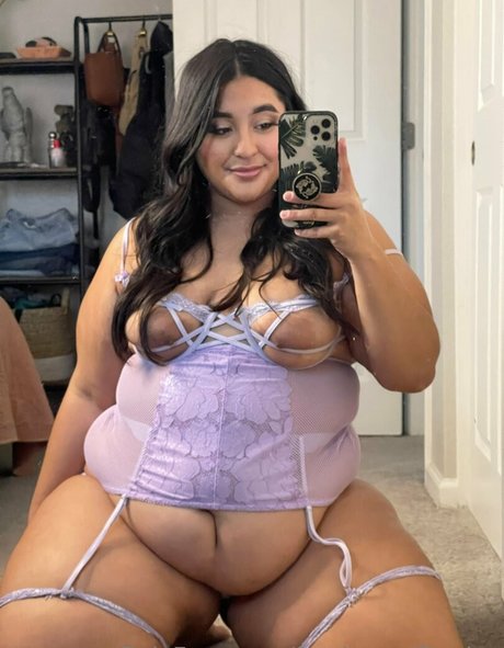 LGBTオンリーファン ヌード 画像