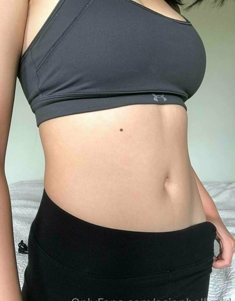 巨乳カップルオンリーファンズ アダルト 写真