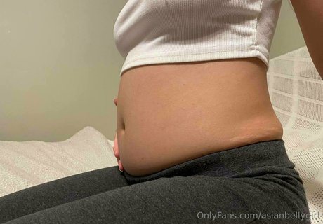 スムーズなオンリーファンズ アートヌード ギャラリー