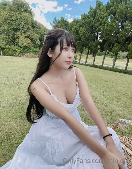 ダウンオンリーファン 無料裸 写真