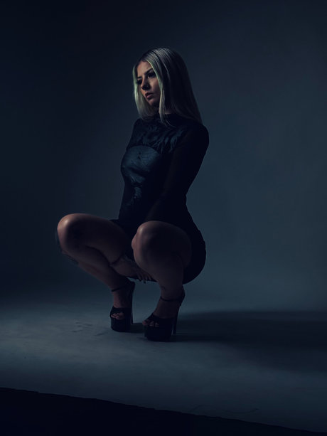 Koda Kreme_ ヌード女優 写真