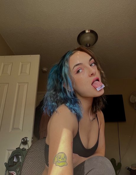 Eva Bunny ポルノモデル 写真