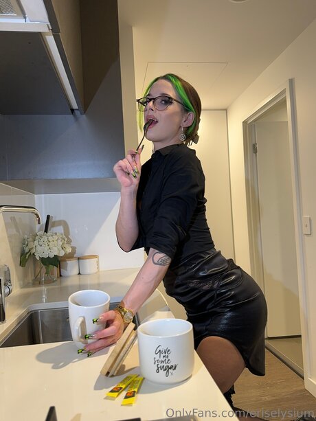 Eris Elysium ホットなモデル 画像