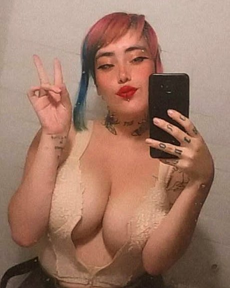 Gomory セクシーモデル 写真