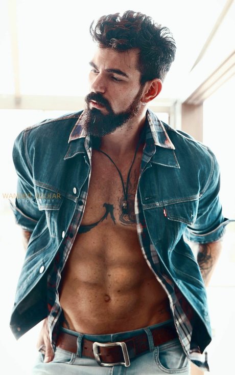 Gohber ポルノスター 写真