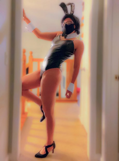 アウトドア 熟女 オンリーファンズ ヌード 写真