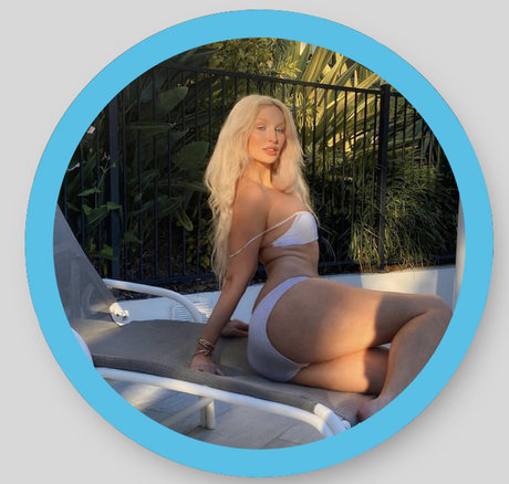 Nadia Paris ポルノスター パーフェクト 写真