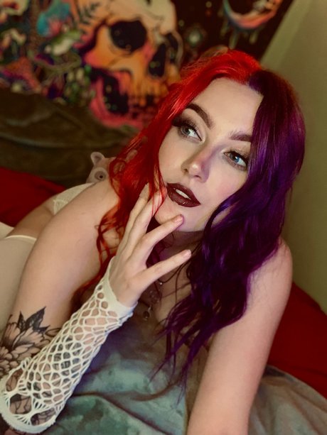 Nadia Roselyn エロティックなポルノスター 写真