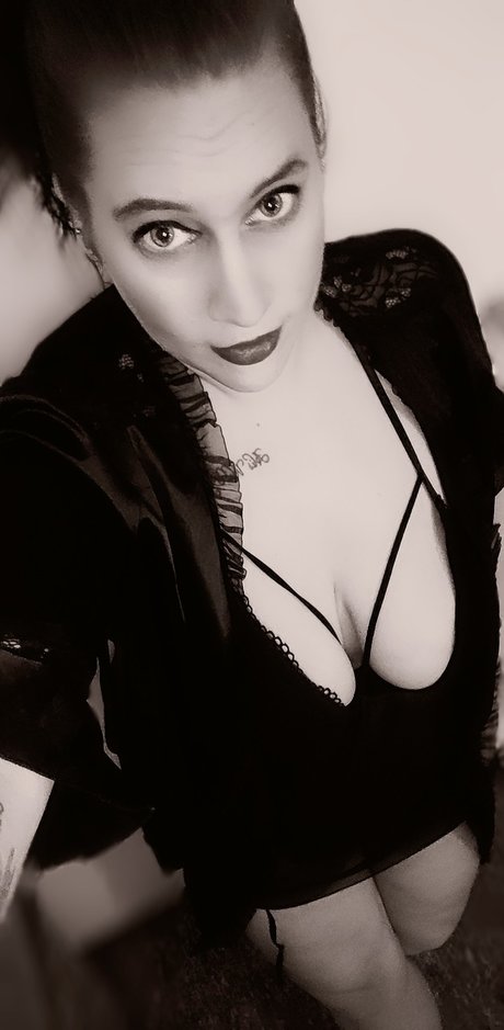 Caithy_ ポルノスター 美しい 画像