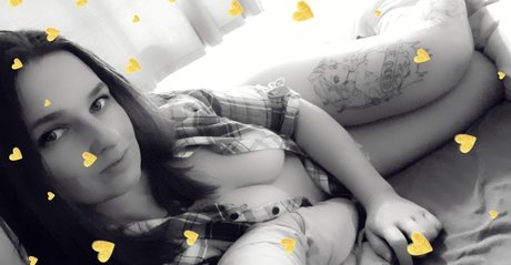 Curvie Emma ヌードモデル 写真